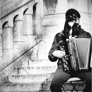 Main image Chat accordéon