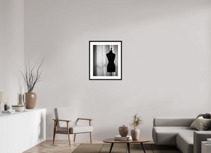 50 x 62,5 cm, Tirage photo Fine Art + Cadre + Passe-Partout Mannequin